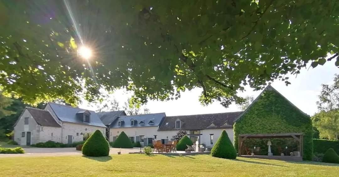 Domaine De La Limetiere Hotel Neuvy-le-Roi Eksteriør billede